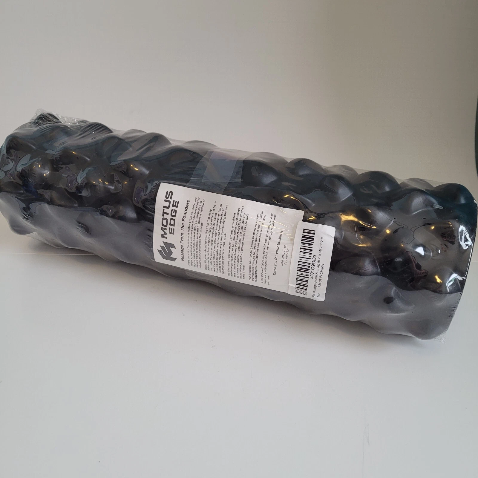 Motus Edge Foam Roller Black Textured for Muscle Massage Recovery New Sealed!
Opens in a new window