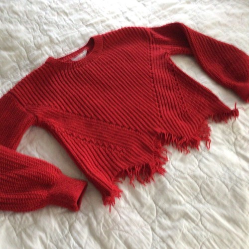 No Boundaries Junior Sweater Size Small (3-5) Red Fringe - Picture 2 of 6