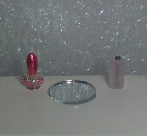 Small Scale Vanity Perfume Set For Your LPS, Dawn Doll or SSF Set P-27 - Picture 2 of 5