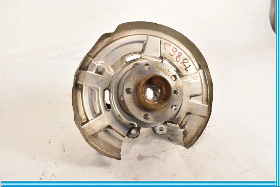 11-16 宝马 F10 528XI 后部左轮驱动侧轴扣托架 — 第 2/4 张图片