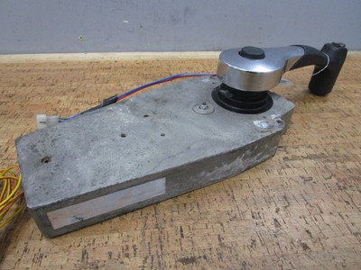 Lund 1752911 Mercury 883711A12 4500 Gen II Top Mount Single Lever  