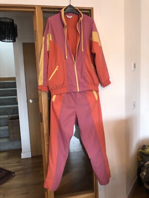 80er Jahre Vintage Pastell Rosa und Gelb Zweiteiler Ski Schneeanzug von St Michaels