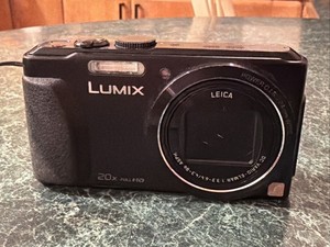 Panasonic DMC-ZS30 コンパクトデジタルカメラ Panasonic LUMIX DMC-ZS30 / DMC-TZ40 18.1MP Digital Camera - Black