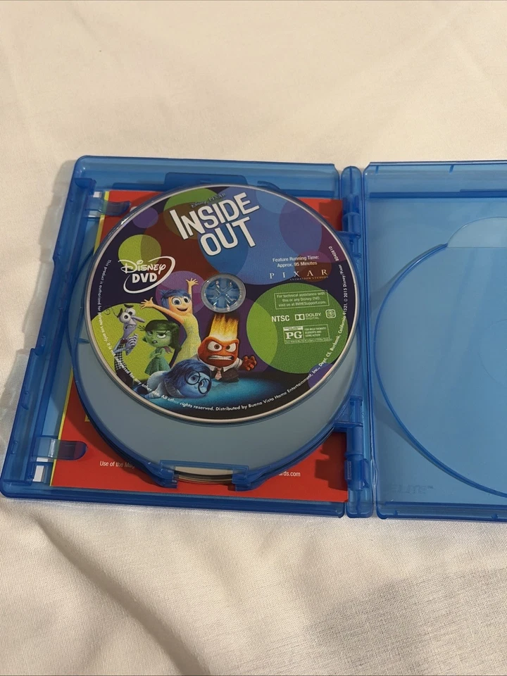 Inside Out 3D (3D/2D Blu-ray/DVD - 4 Disc Set - Lenticular Slip Cover) - Image 4 of 4
