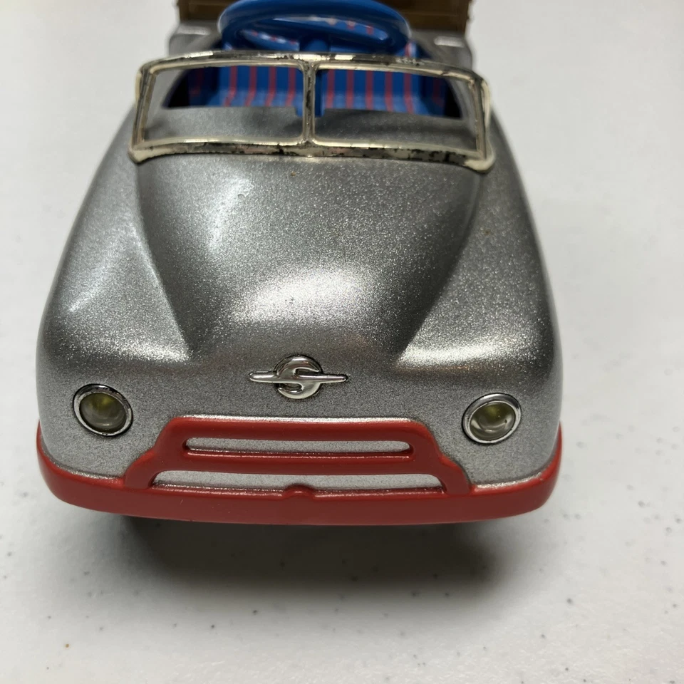 1997 ServiStar Pedal Car, 1/6 Scale, Die Cast Metal, Bank, Limited Edition - Image 4 of 4