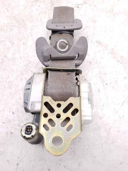 Toyota Sienna XLE 2005 montaje del cinturón de seguridad delantero del lado del pasajero Foto 4 de 4