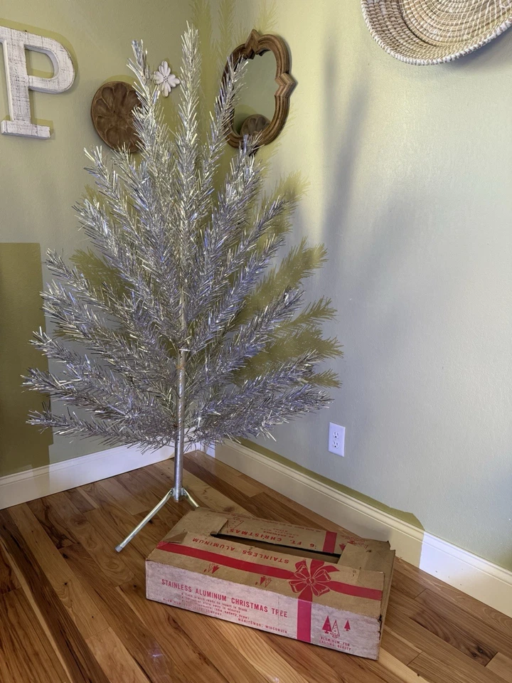 vintage 6 ft evergleam aluminum christmas tree 55 branches Full All Away Around - Image 2 of 4