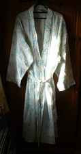Vintage White Long Floral Dressing Gown Size 28-30