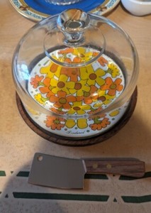 Goodwood Covered Cheese Dome Vintage Floral Ceramic With Cleaver Cheese Knife. 