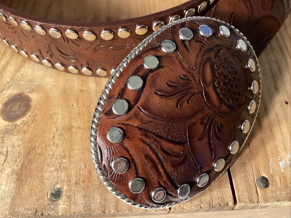 Cinturón de cuero Express plateado con tachuelas para mujer pequeño 37” vaquero occidental boho retro Foto 2 de 4