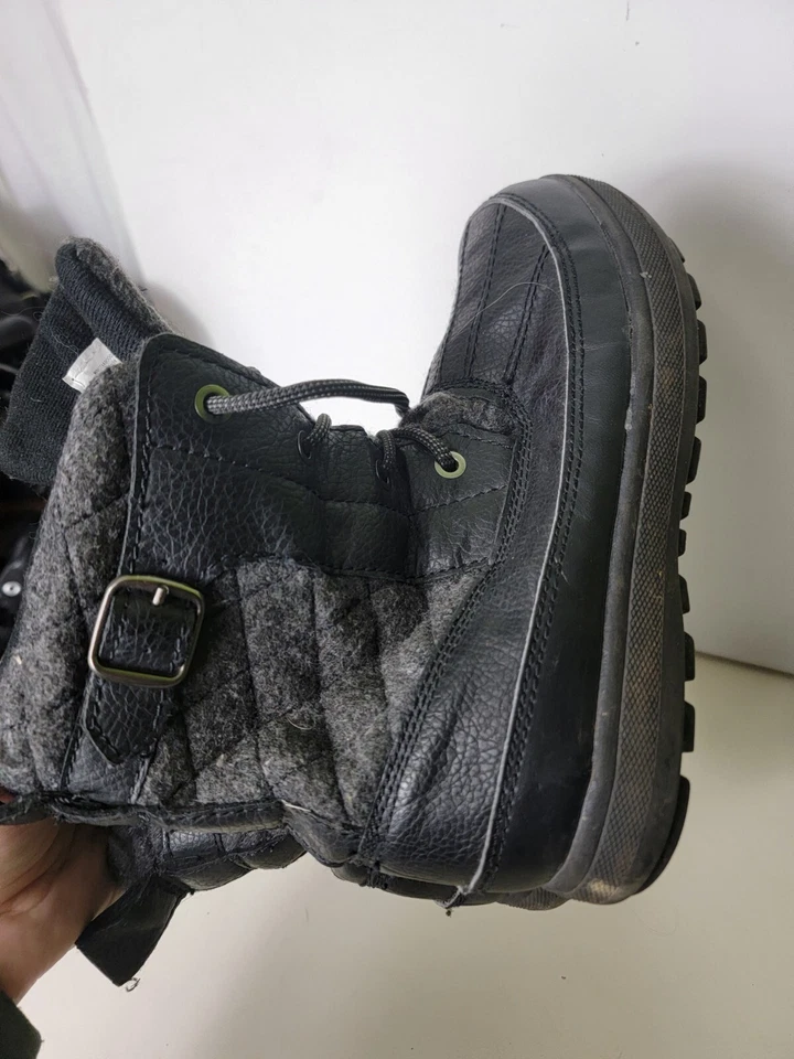 Botas sintéticas Ozark Trail Shoes preto cinza tamanho 6 femininas com cadarço inverno - Imagem 3 de 4