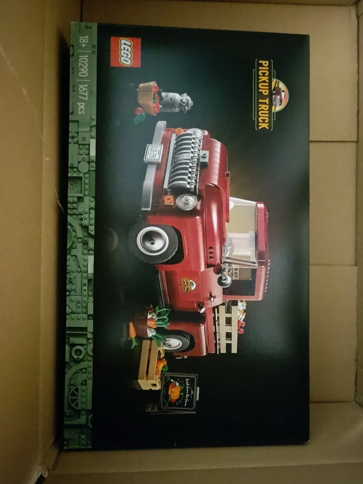 LEGO Icons 10290 Pickup Truck