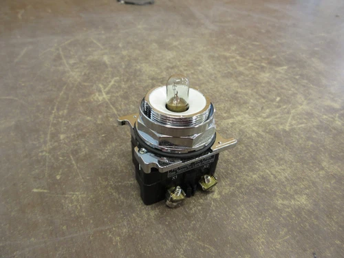 Eaton Indicator Light 10250T206N Ser. B2 24V Nema 4X New Surplus