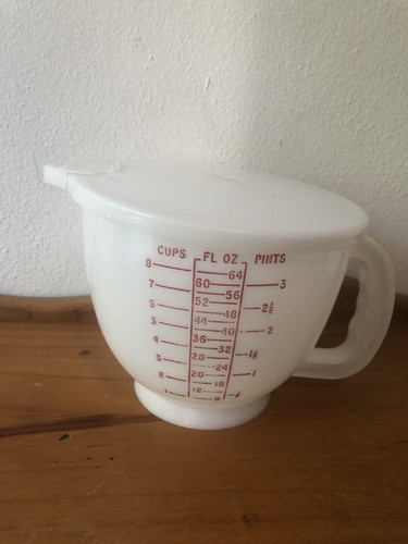 Vintage Tupperware 8 Cup Mix n Stor Pitcher with Lid