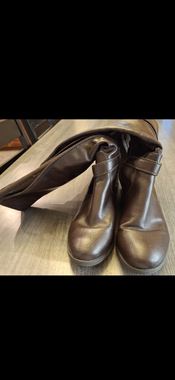 Women's Size 8 Brown Faux Leather Knee Boots