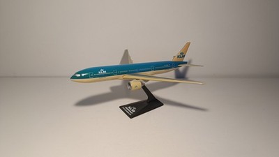 Boeing 777-200ER KLM 1/250 Model Airplane
