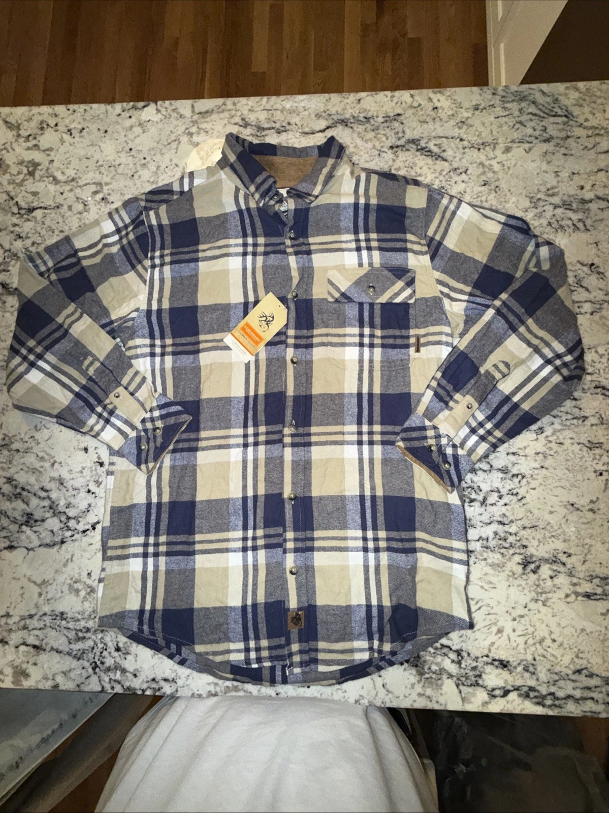 Legendary Whitetails Men's Buck Camp Flannel Shirt Shale Plaid Size Medium NWT