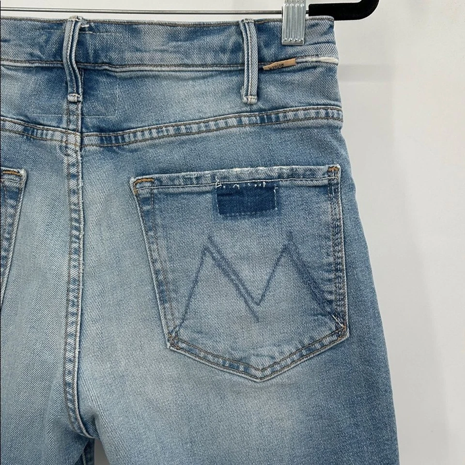MOTHER The Hustler Roller Heel Fray Jeans Cutoff into Shorts Size 29 - Image 4 of 4