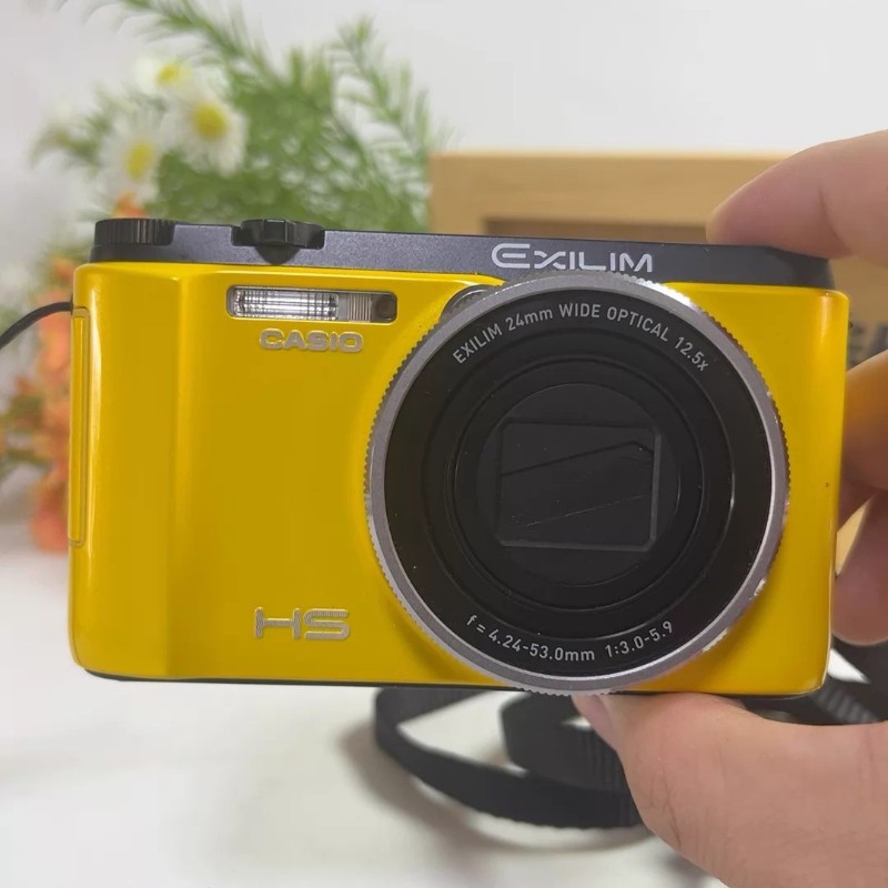 Casio ZR 1500 Digital Camera 16.1MP 12.5x Zoom Flip Screen English