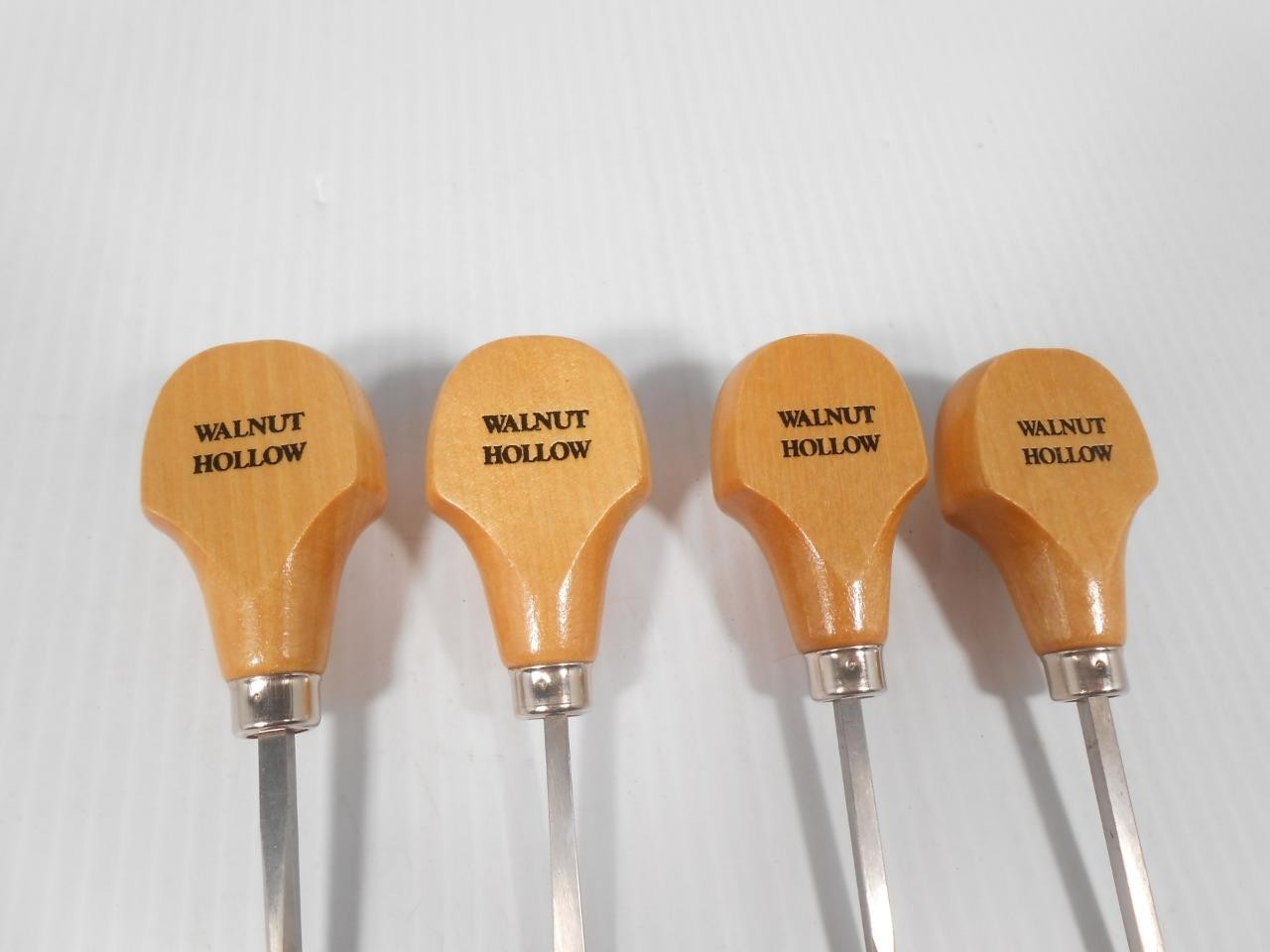 Set of 4 Walnut Hollow WOOD CARVING PALM CHISELS KNIVES.