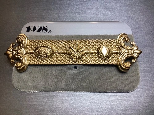 VINTAGE 1928 BRAND GOLD TONE ORNATE BAR PIN BROOCH COSTUME JEWELRY