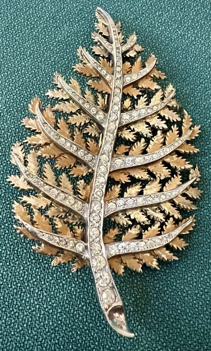 Broche Vintage Motif Floral Attribuée à Nettie Rosenstein - Métal Doré Et Marcassite - Occasion Bon état