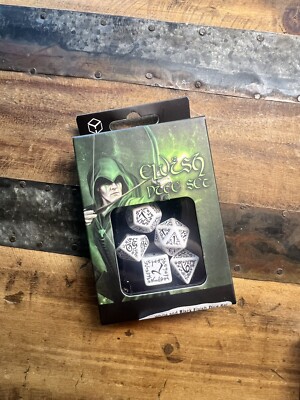 ELVISH DICE SET (7 Dice) ROLE PLAYING GAMES Q-WORKSHOP DND RPG ROLL NEW  