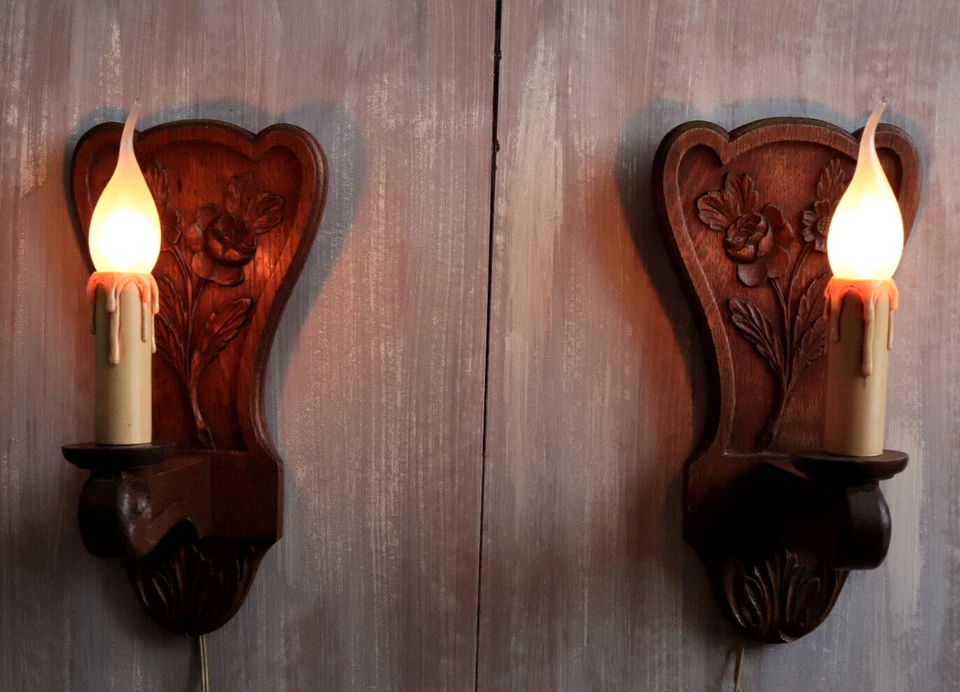 Aplique de pared francés antiguo par de lámparas de madera de roble talladas a mano flores c1950 Foto 3 de 4