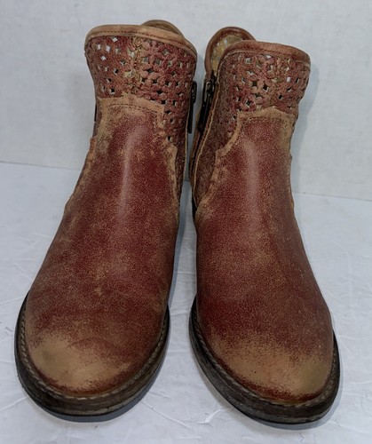 Circle G Corral Size 8.5 Distressed Red Leather Lazer Cut Cowboy Boots Low - Picture 4 of 13
