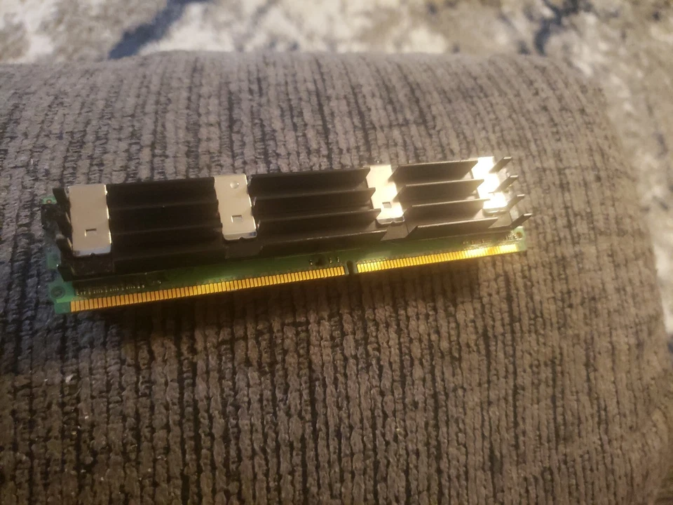 Apple Mac Pro 2, 1GB 2Rx8 PC2-6400F-555-11 RAM Hynix HYMP512A72CP8D3-Y5 #7227 - Image 2 of 3