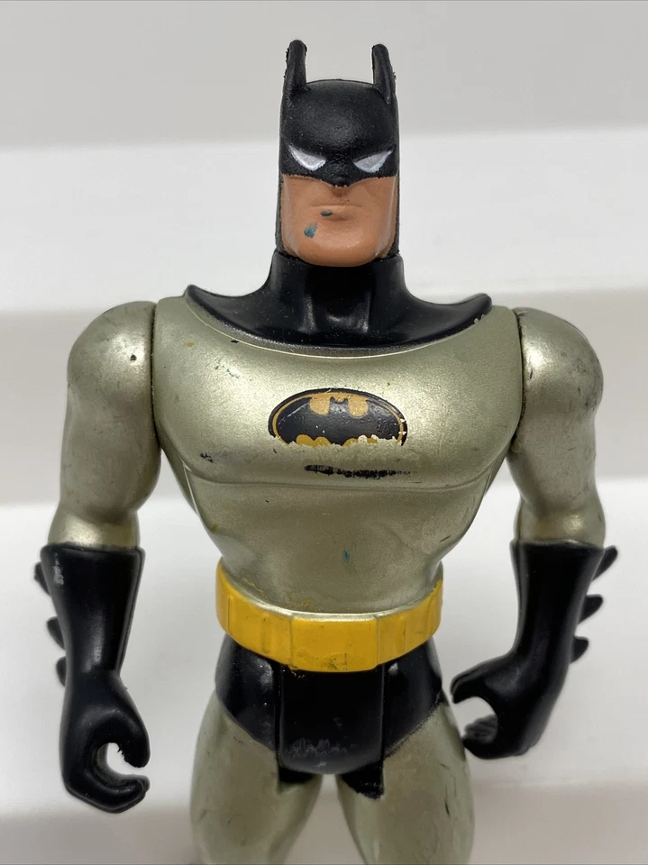 Figura de acción Kenner Batman 1993 serie animada traje plateado DC Comic Hero Foto 2 de 4