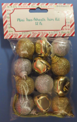 Mini Christmas Tree Wreath Ornaments  Gold & Silver  12 piece Kit.  NEW