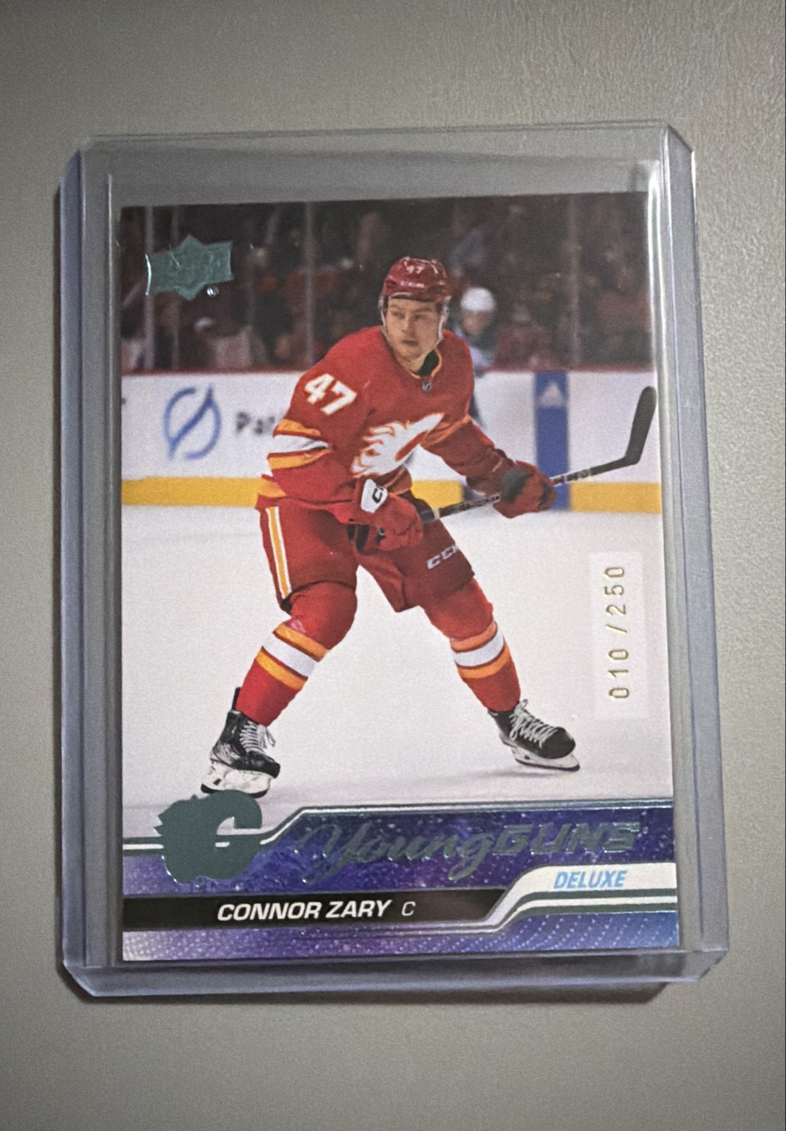 2023-24 Upper Deck Series 2 - Young Guns Connor Zary #496 Deluxe /250 (RC)