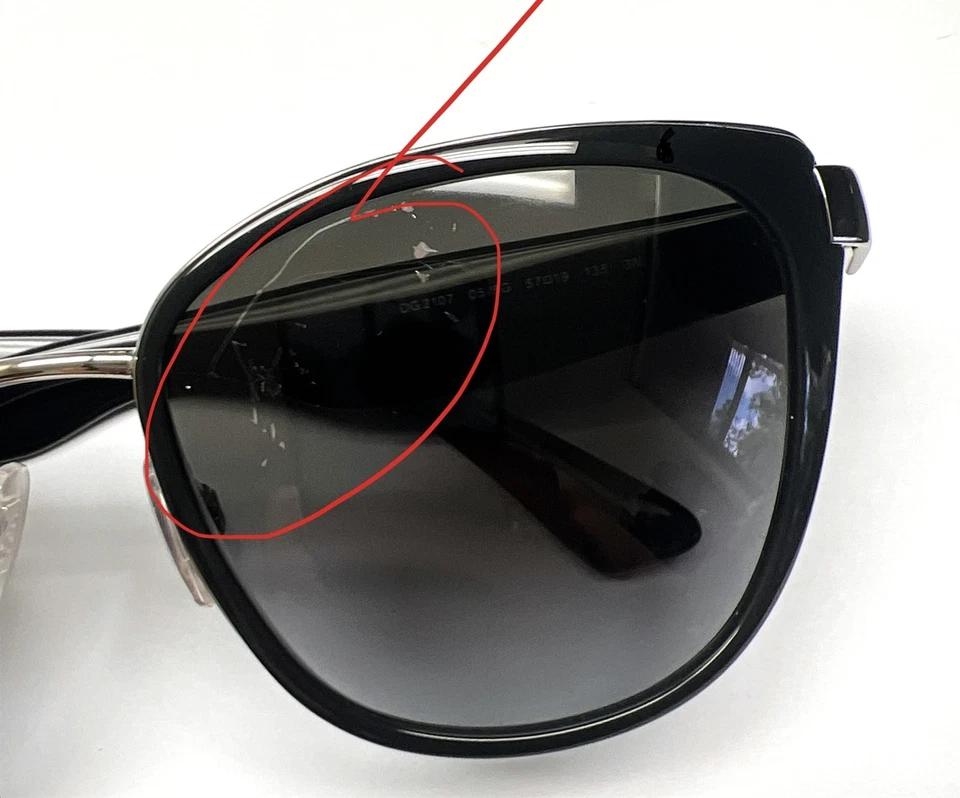 Gafas de sol Dolce Gabbana DG 2107 05/8G pulidas negras sobre plateadas rayadas Foto 3 de 4