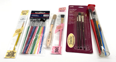 Artist Brushes Lot Of 35 Brushes Mixed Styles , Sizes And Conditions