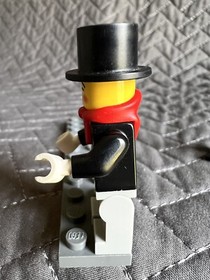Lego Christmas CAROLER Male Minifig Holiday Boy Minifigure hol002 (10249)