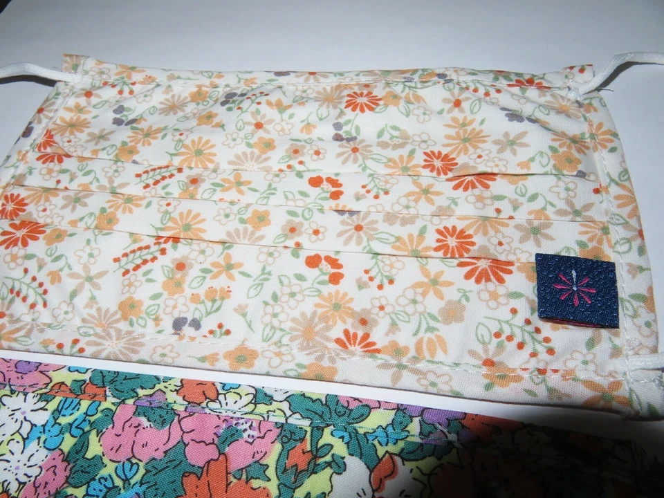 Isaac Mizrahi Set of 2 Floral Printed Cloth Face Mask Coverings Orange Floral - Image 4 of 4