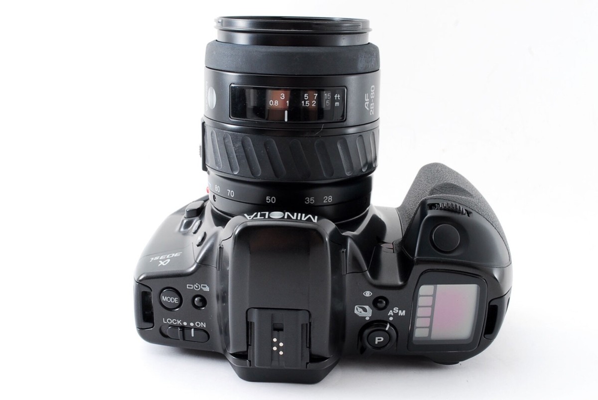 Minolta α 303 si w/ Minolta 28-80mm f/4-5.6 AF Macro Zoom Lens