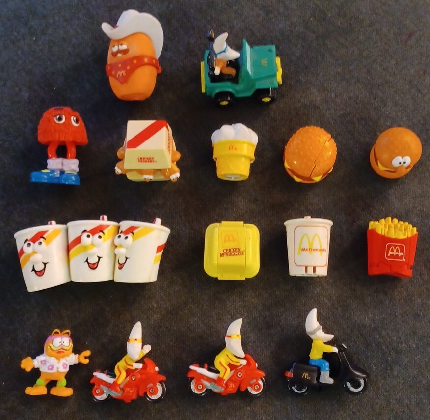 💥1️⃣9️⃣8️⃣7️⃣ McDonalds Happy Meal Toy (Lot of 17