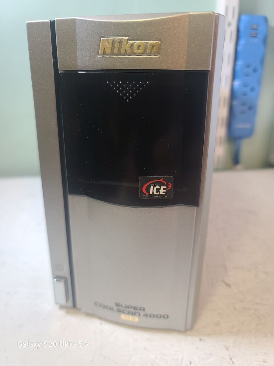 Nikon LS-4000 ED Super CoolScan Photo, Slide & Film Scanner Nikon LS-4000 ED Super CoolScan Photo, Slide & Film Scanner