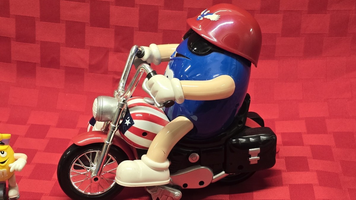 M&M's Collectible Figures Blue Motorcycle w/ Sidecar & Yellow