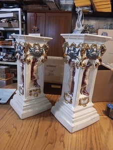 2 Ceramic Plant Pedestals Creek? Gold Trim 8x8x18 And 8.5x8.5x18.5