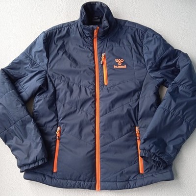 Hummel Lightweight quilted jacket in dark blue, size M. Advertising on the back.