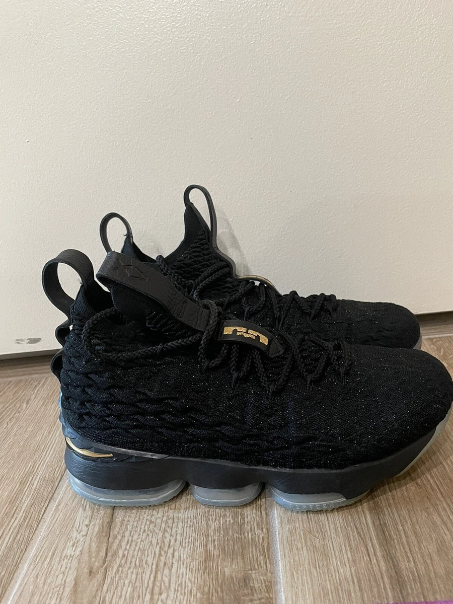 Lebron 15 black and metallic best sale gold