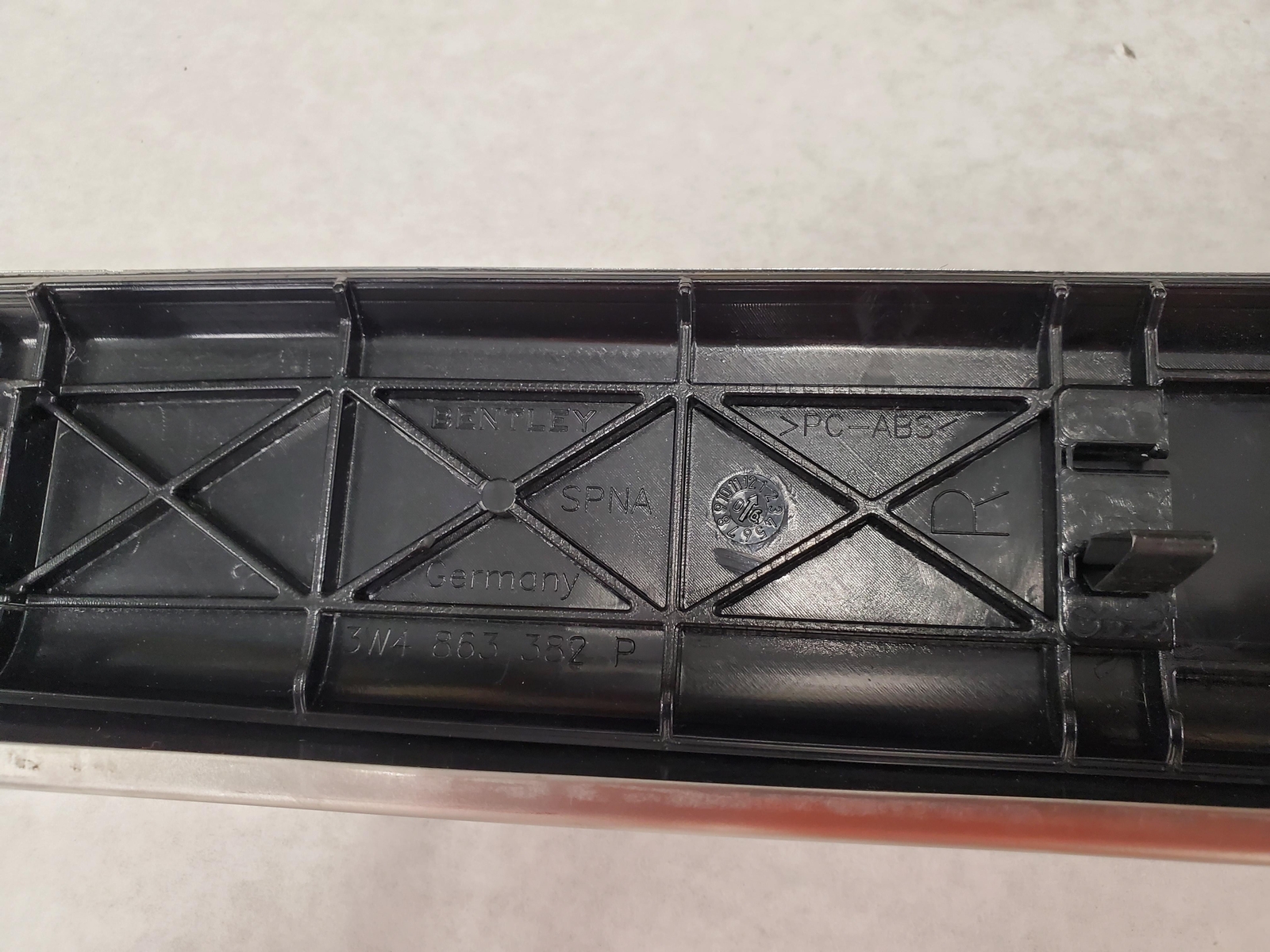 2007 Bentley Flying Spur Front Passenger Sill Plate (3W4.863.382 P) OEM