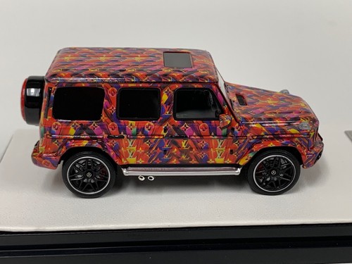 1/64 Motorhelix Mercedes Benz AMG G63 from 2019 LV Edition 64-306 - Picture 5 of 7