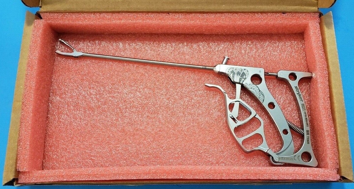 Stryker 3910-900-093 Surgical Arthroscopy Suture Passer (Cobra