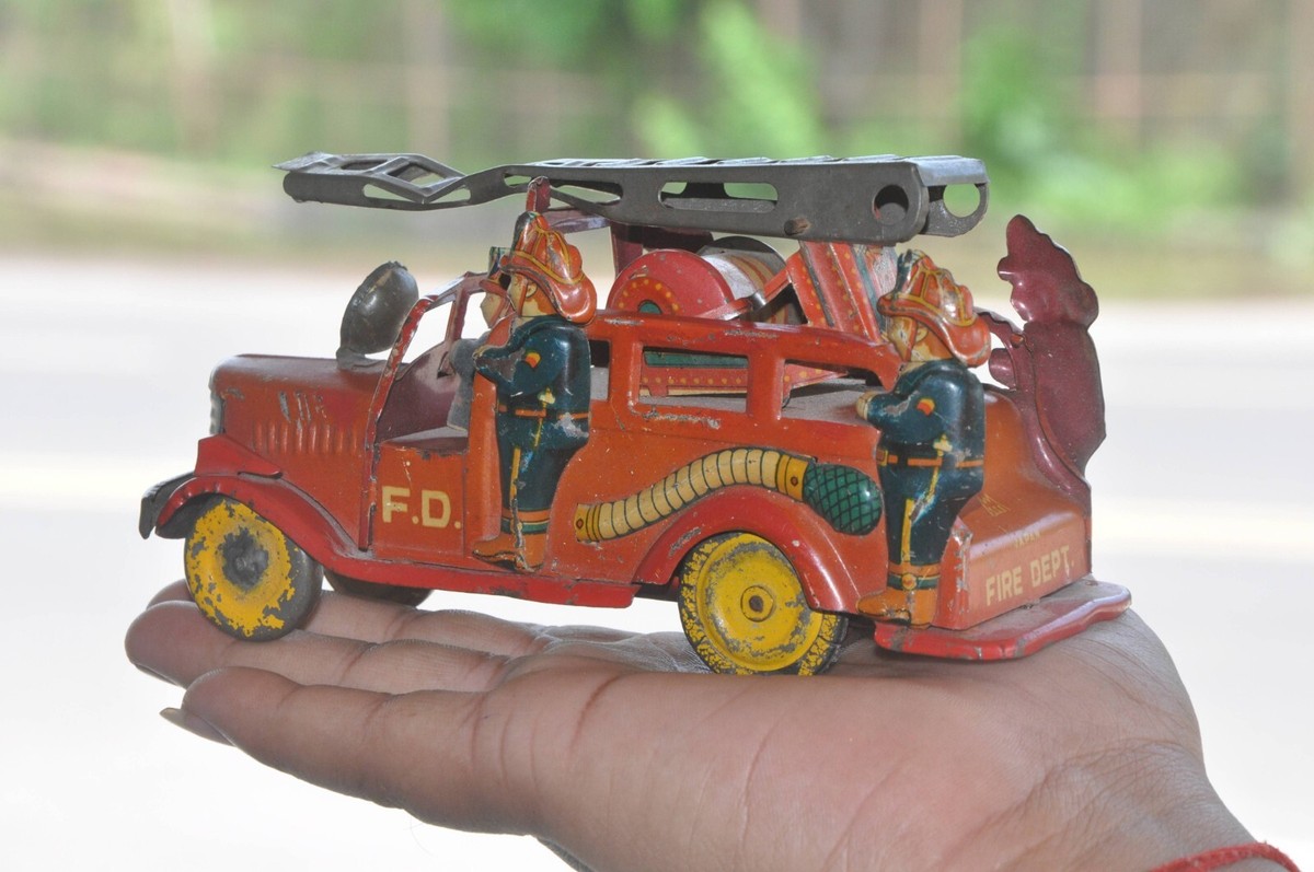 Vintage SSS Trademark Fire Department F.D Litho Truck Tin Toy