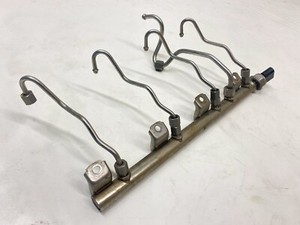 BMW F07 550i Gran Turismo GT Einspritzleiste rechts Einspritzrohr 135Tkm 7547599