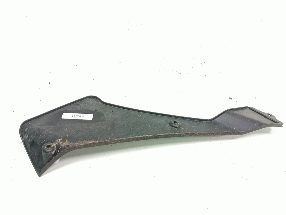 05 Panel de cubierta interior delantero derecho Suzuki GS 500 F GS500E 64461-01D00 Foto 3 de 4